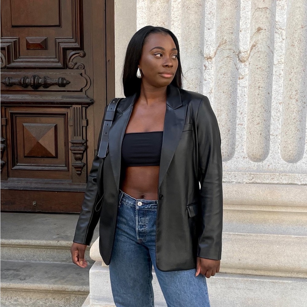 Meet your Posher, Christine